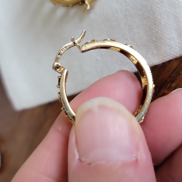 Three pairs of earrings all sterling - Picture 9 of 16